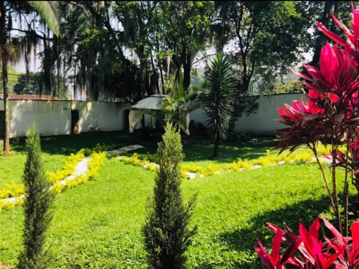 Villa Poblado Tropical 13 Bedroom Mansion Pool Jacuzzi Ac Butler 5 Minutes To Lleras Medellin Colombia